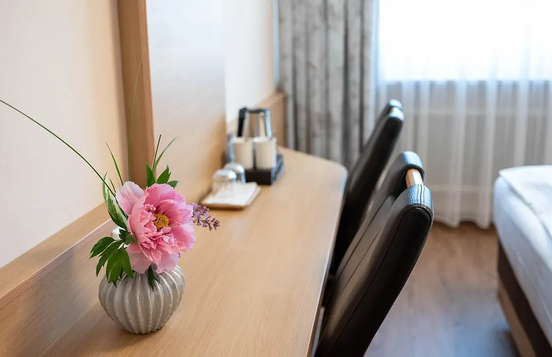 Hotel Ganslhof - Adults Only-1
